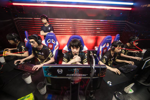 速崛起的新 速崛起的新